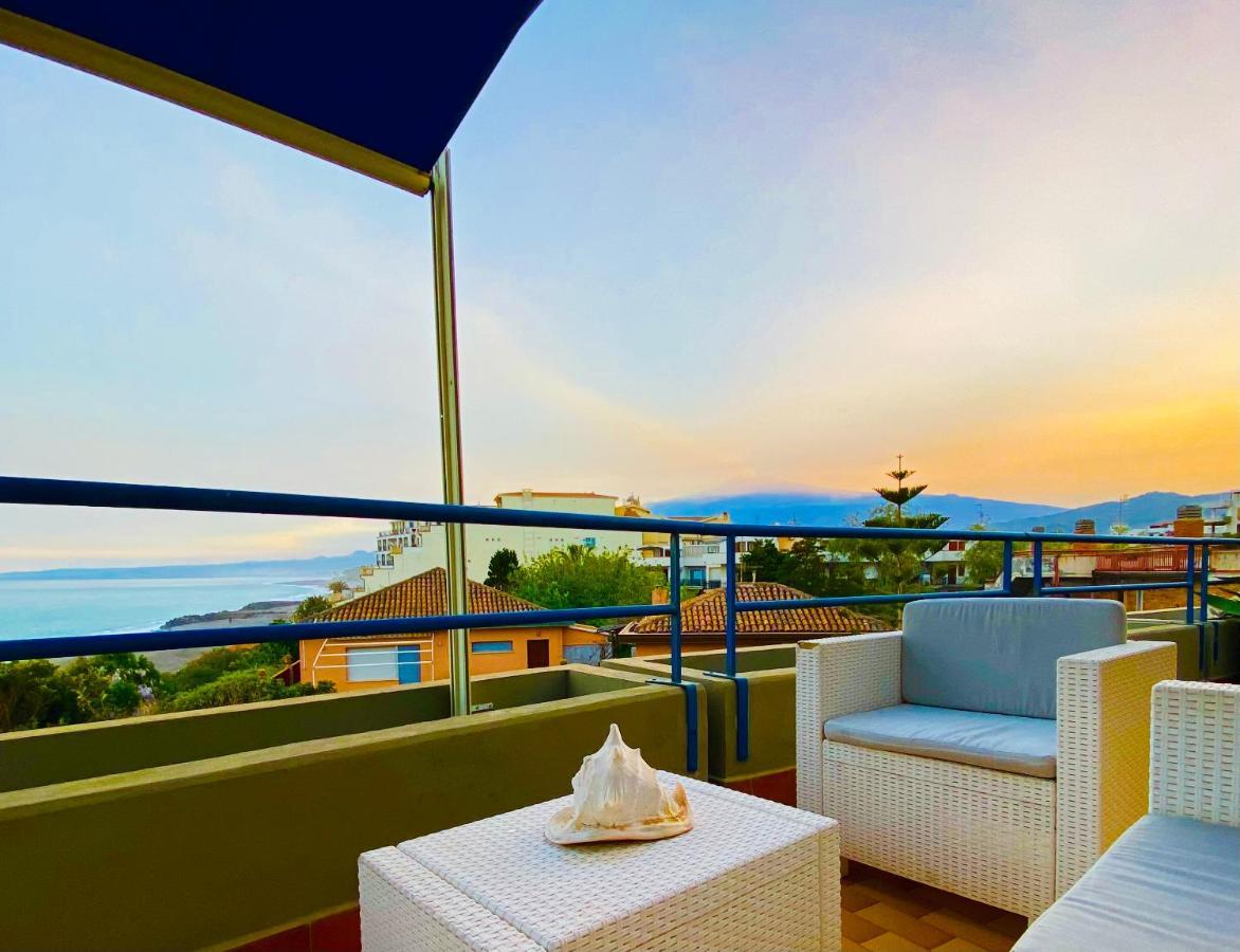 The Dream - Seafront Loft Apartment Giardini Naxos Bagian luar foto