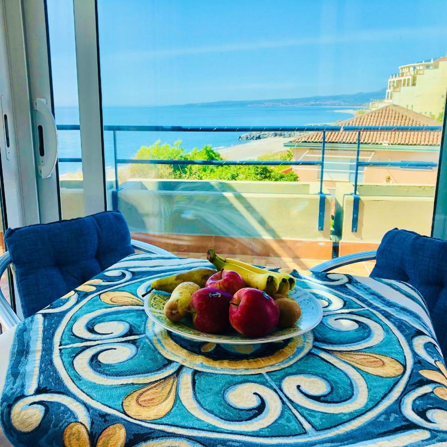 The Dream - Seafront Loft Apartment Giardini Naxos Bagian luar foto